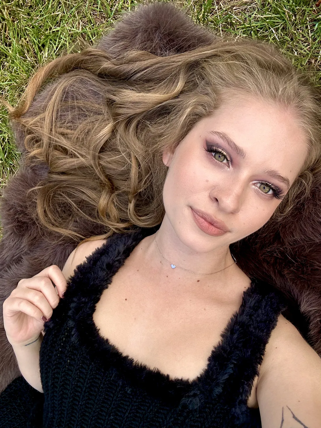 Mia of Mia Phoenixx